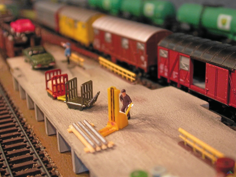 052 Stueckgut Szene 3.JPG - Stückgut Szene 3 - der Stapler oder Hubwagen im Einsatz